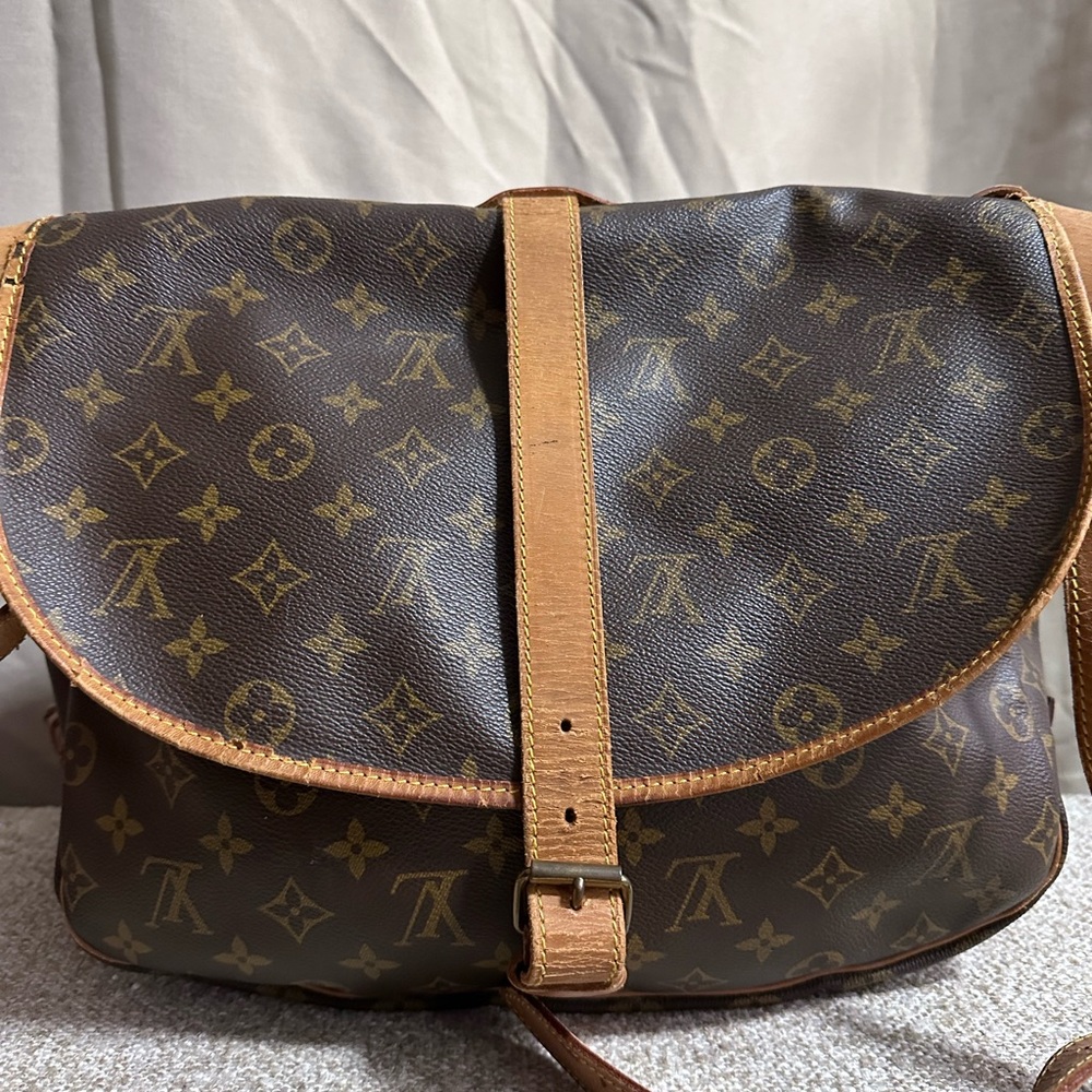 Louis Vuitton Brown Monogram Crossbody Bag - Picture 4 of 11